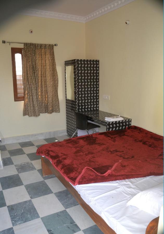 Hotel Vaibhav Raxaul Екстериор снимка